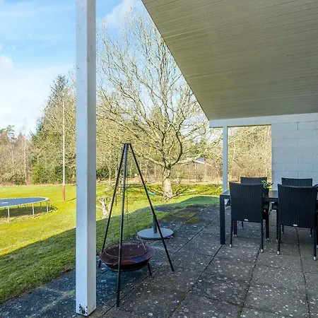 7 Person In Skals-by Traum Skals